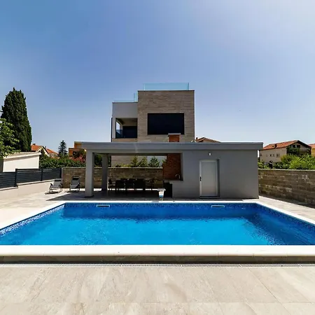Gina Holiday home