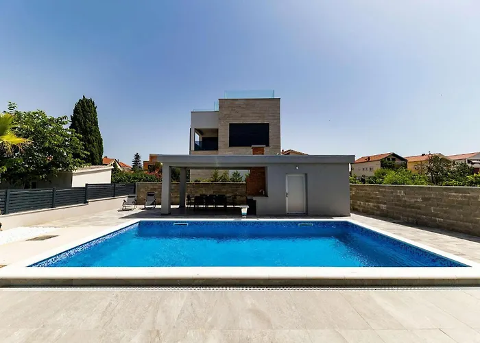 Gina Casa de Férias