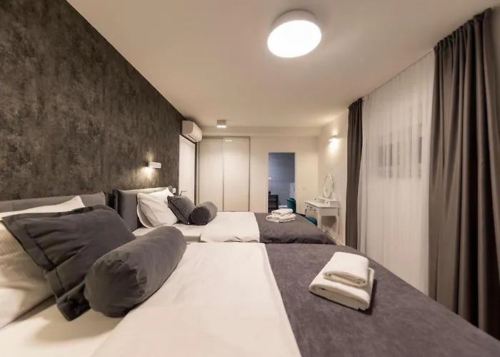 בית נופש Gina Sukošan